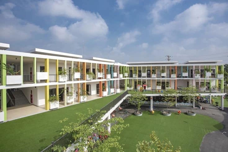 Specialised Construction 4 Educational Institutes landscape high quality